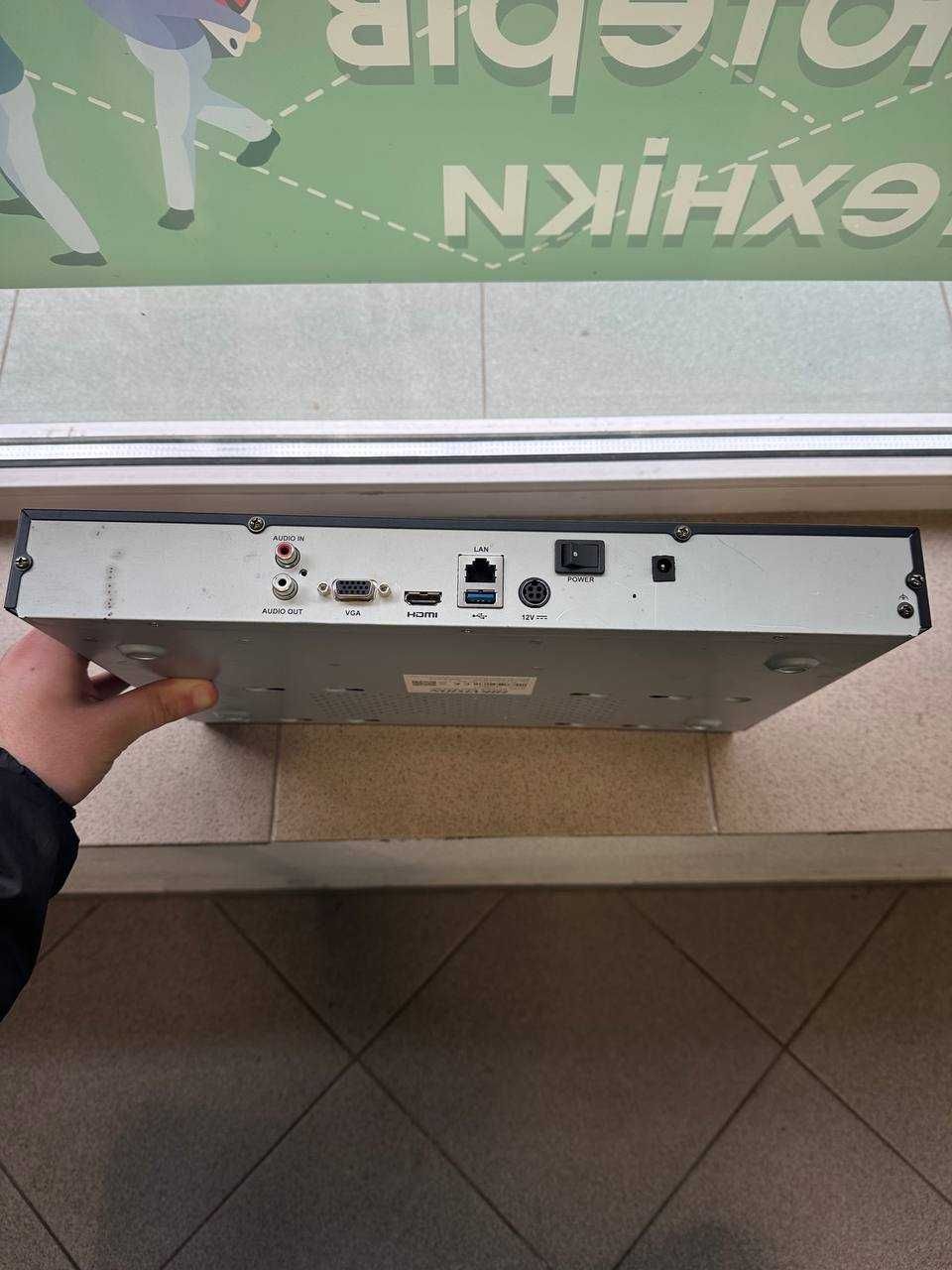 IP відеореєстратори (NVR) Hikivision DS-7608NI-E2 та DS-7616NI-K2/16P