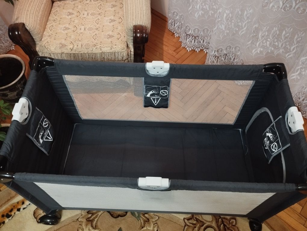 Продаж манеж дитячий