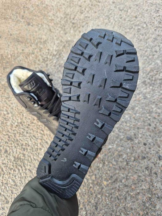 Розпродаж Кросівки жіночі New Balance 574 чорні зими