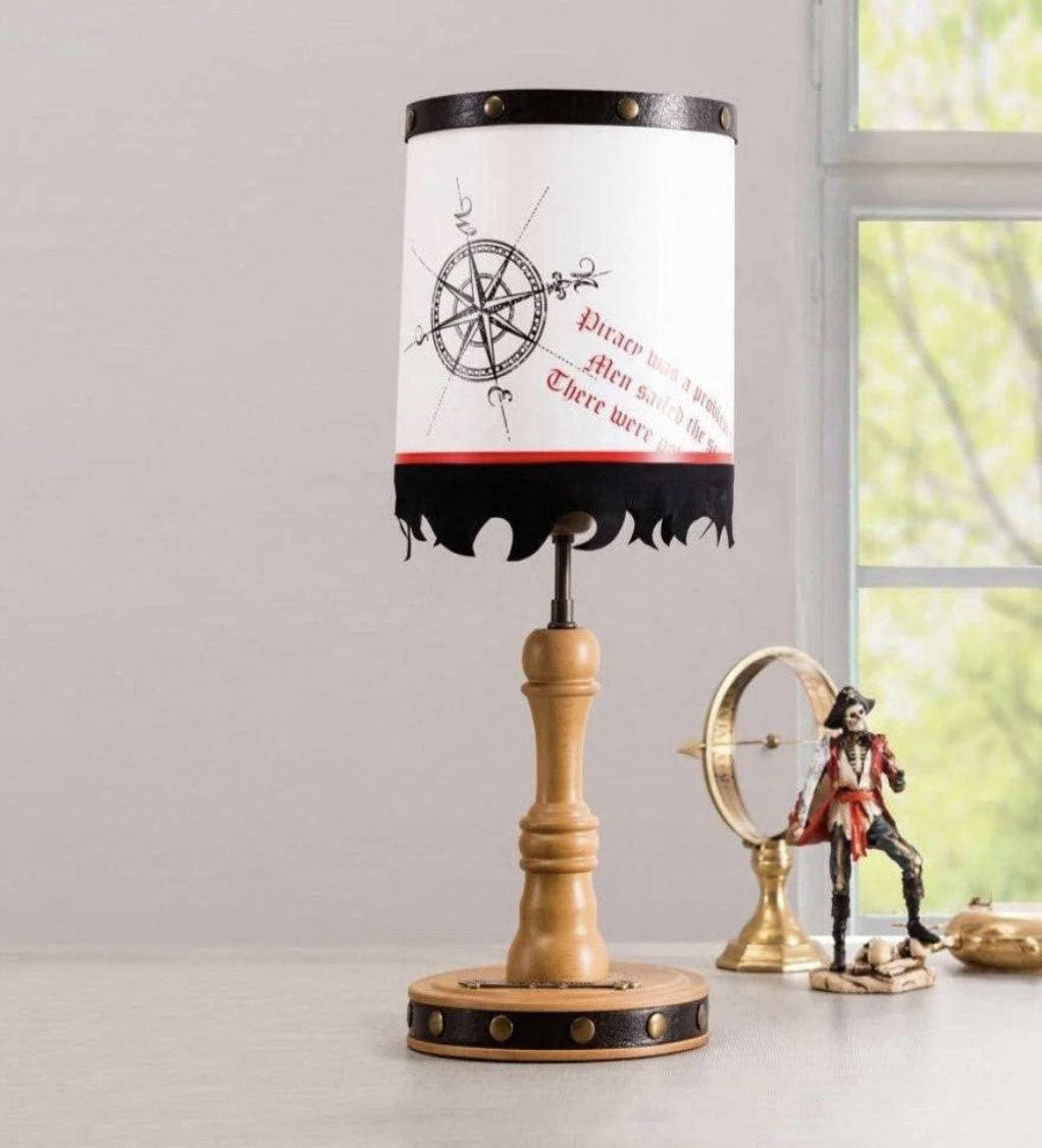 Candeeiro de mesa pirata