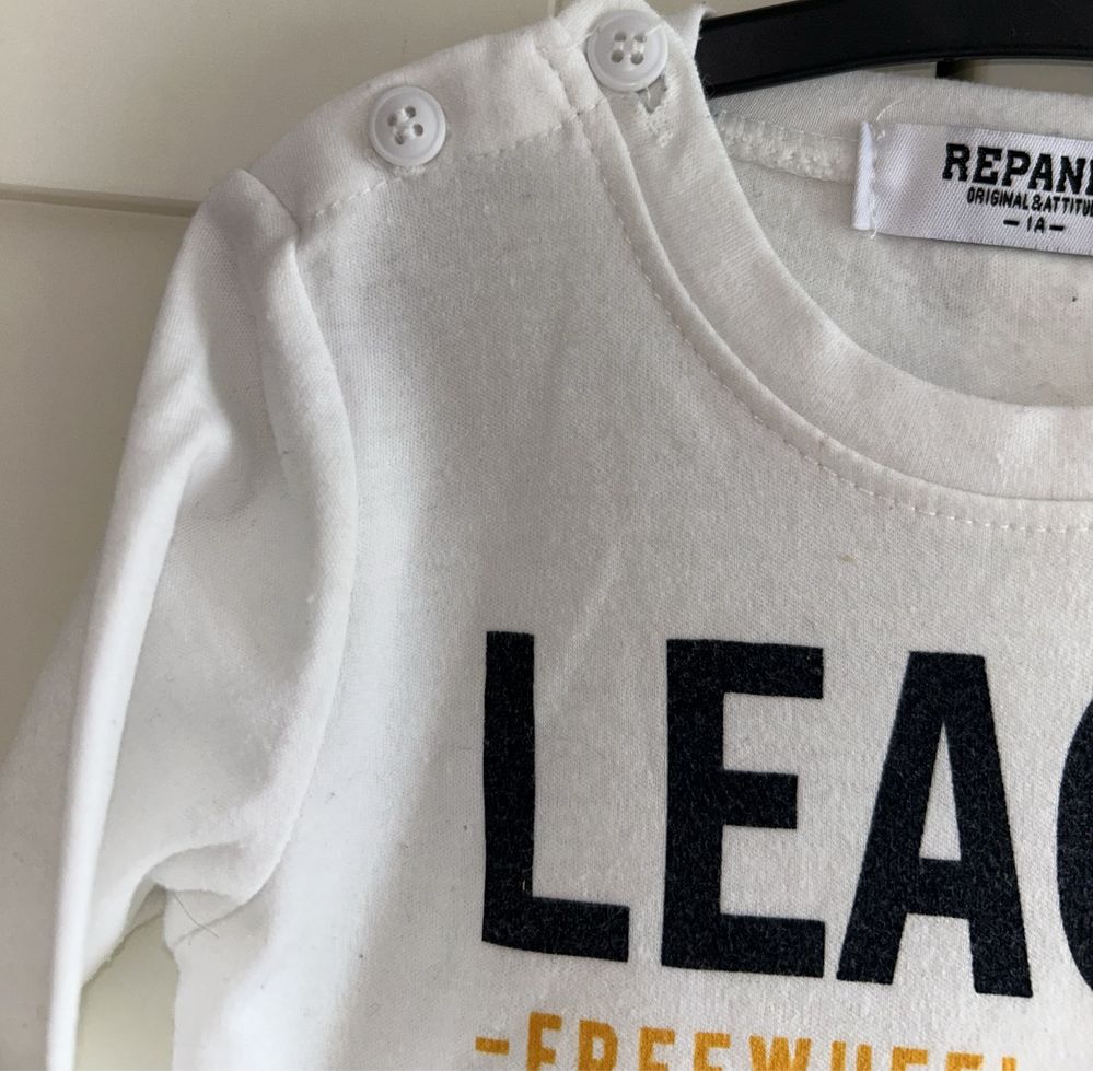 4 bluzki chłopięce z długim rękawem M&S, TU oraz