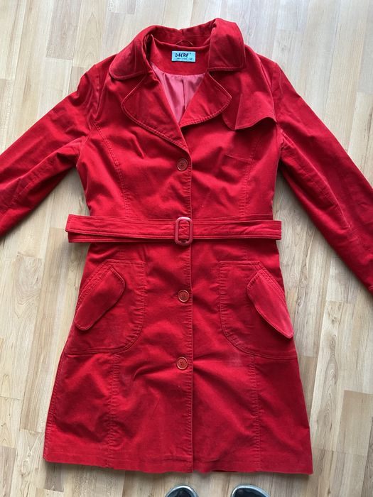 Czerwony płaszcz damski rozmiar 40