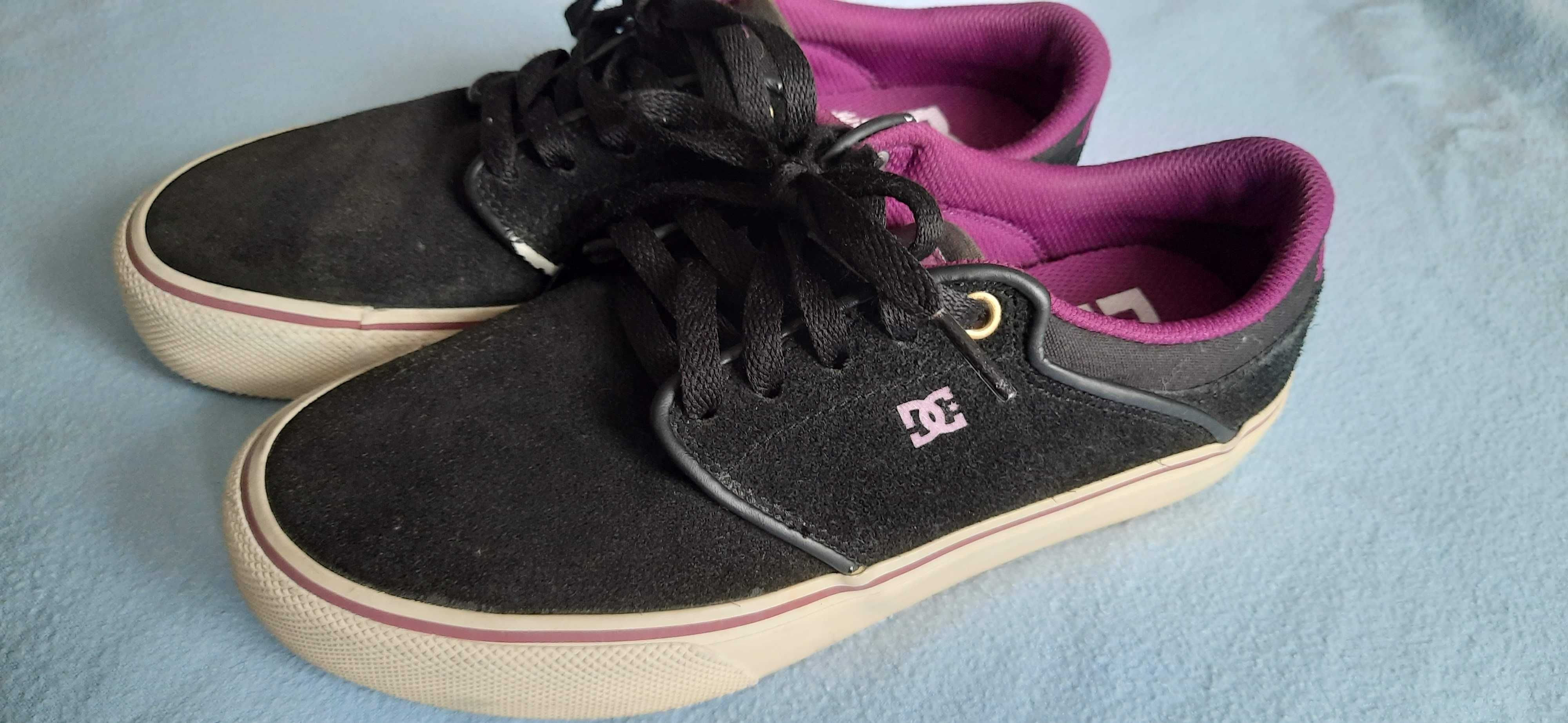 DC Shoes Sneakers niskie z zamszu rozmiar 40