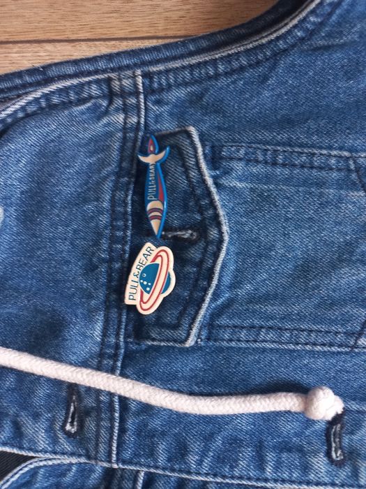 Чоловіча прикольна жилетка з капішоном.