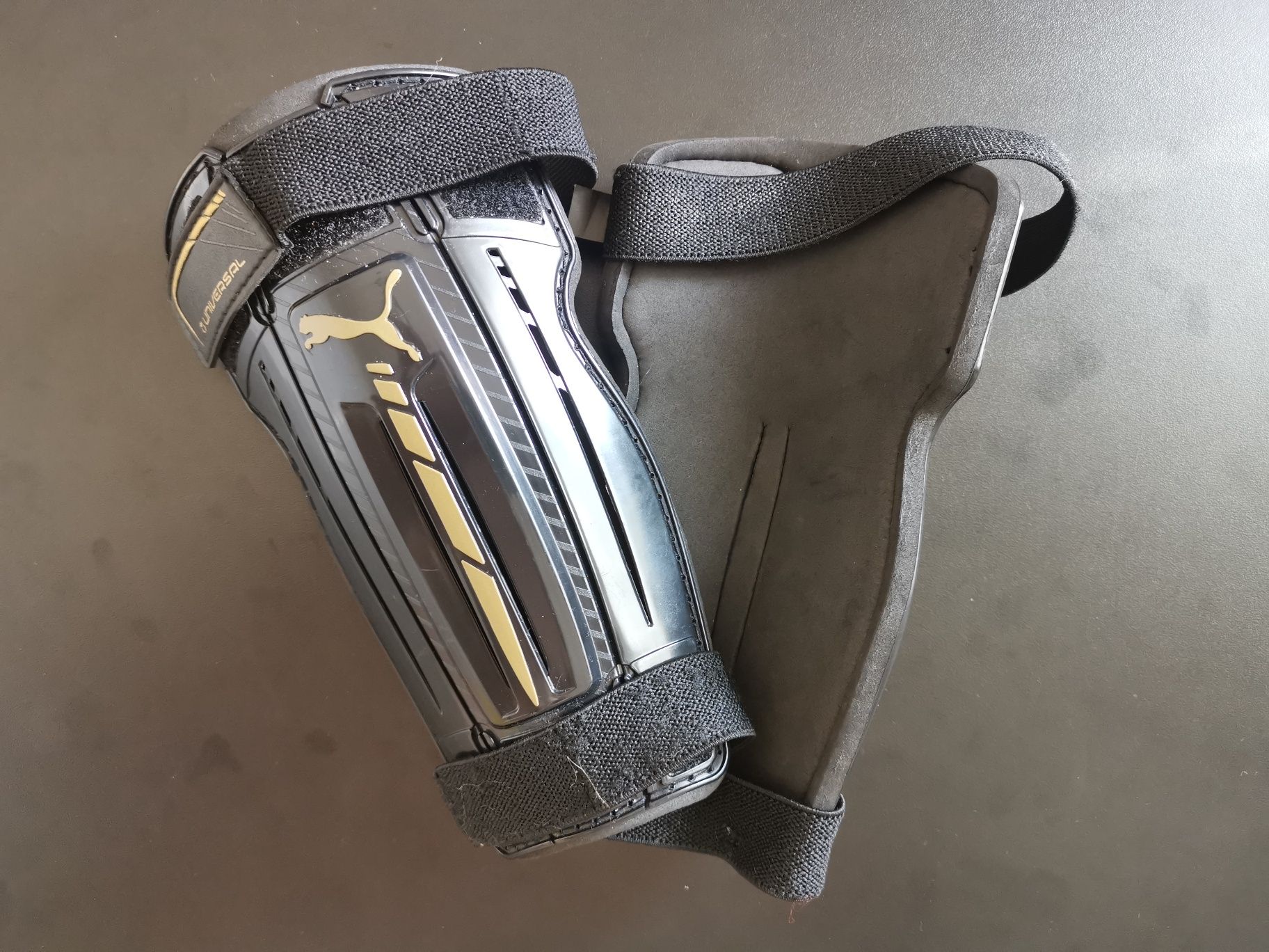 Футбольні щитки | Puma Universal Shin Guards - Black/Gold