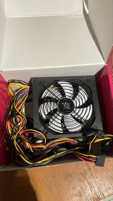 Fonte de alimentação 700w