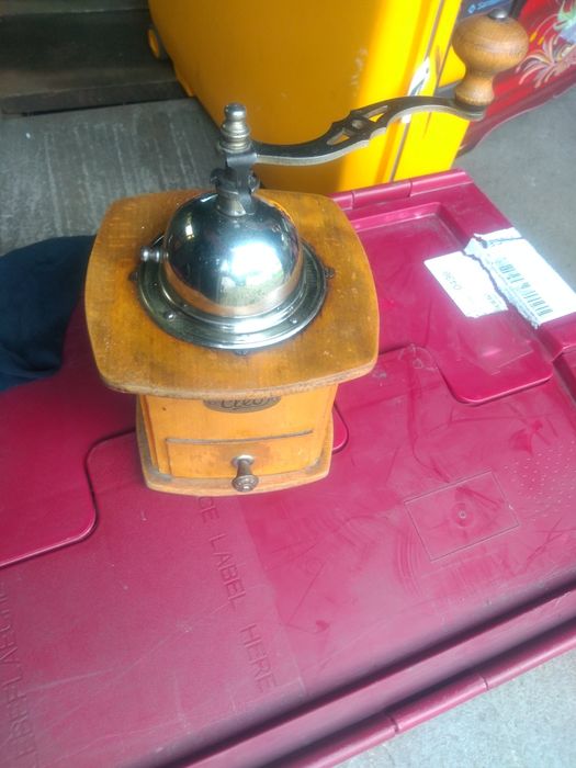 Stary młynek do kawy , pieprzu