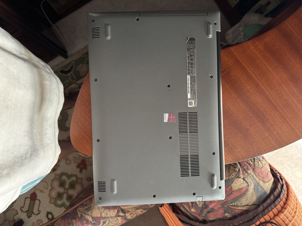 Lenovo Ideapad 320 - Portátil