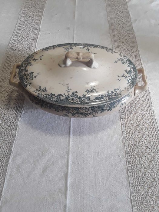 Antiguidade - terrina antiga