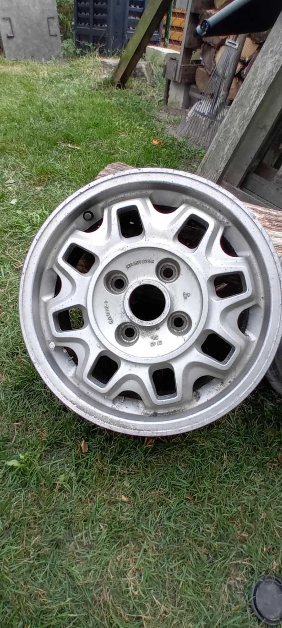 Felgi audi 80 b3 dwie sztuki 4x100 rozmiar 14