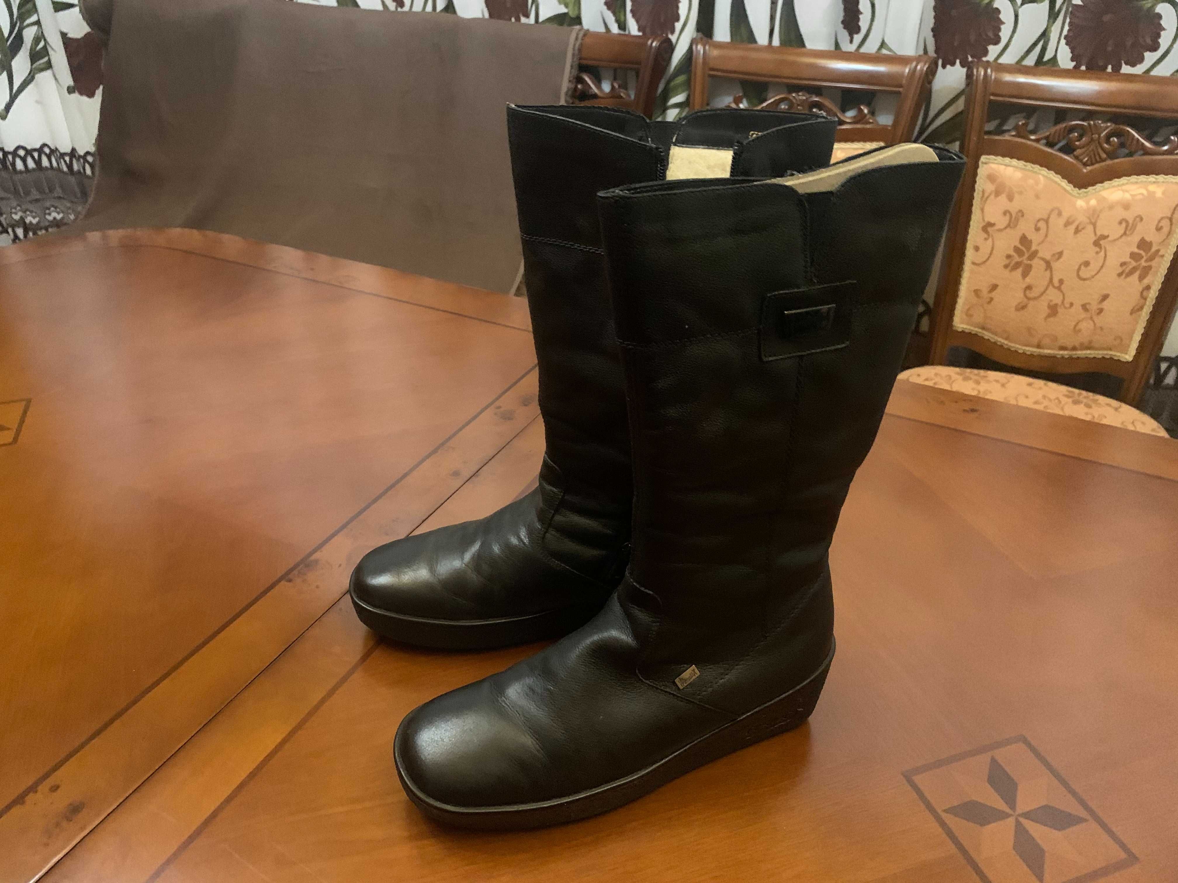сапоги зимнее 41-42 р 2200 гр