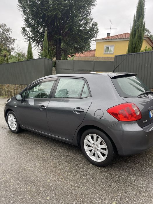 Toyota Auris 1.4 D4D Caixa Automática