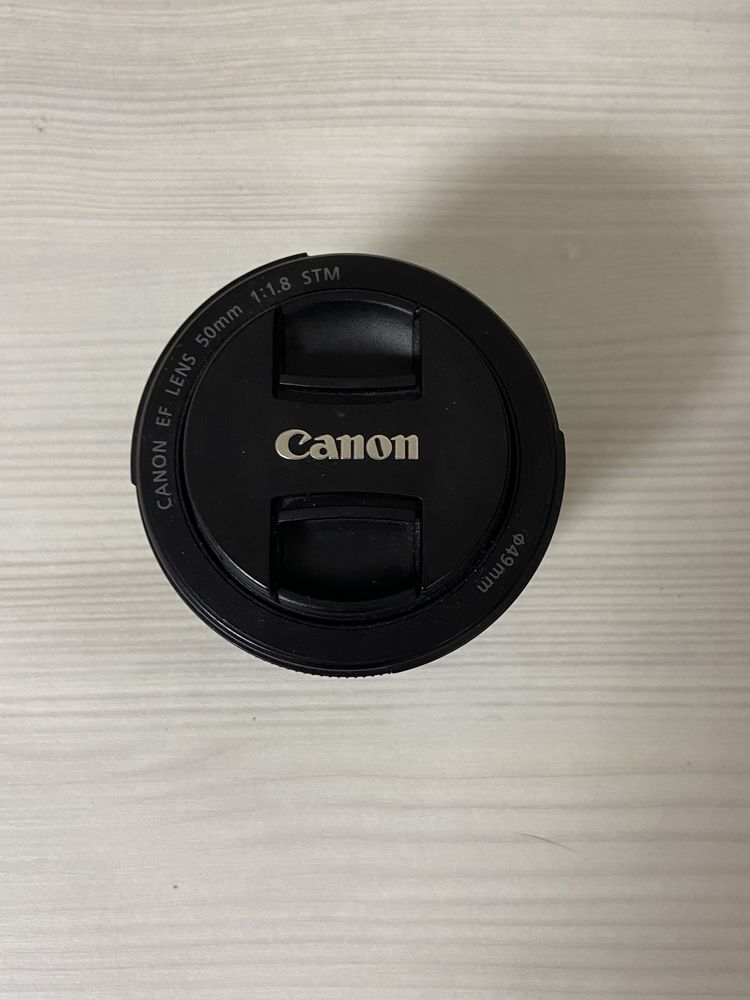 Об‘єктив Canon