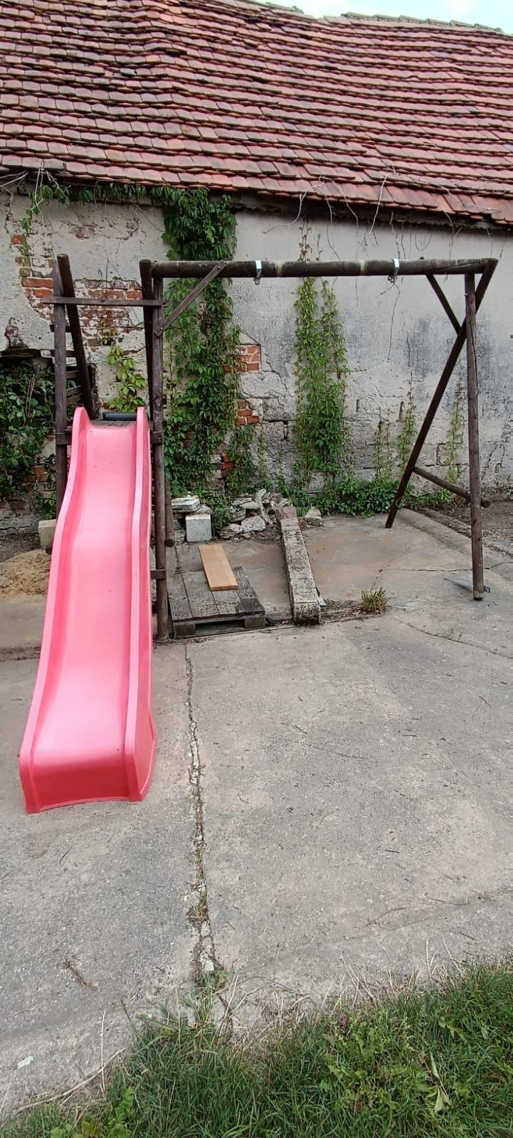Zjeżdżalnia z hustawką
