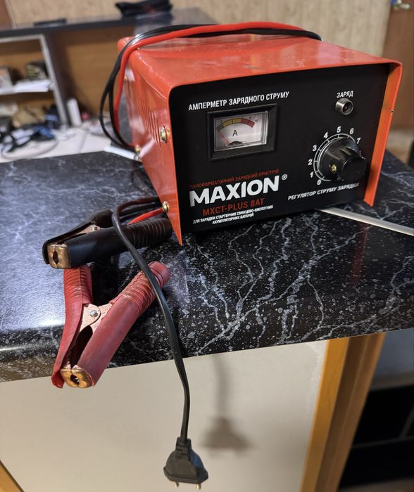 Трансформаторное зарядное устройство MAXION MXCT PLUS- 8AT (12V; 8A)