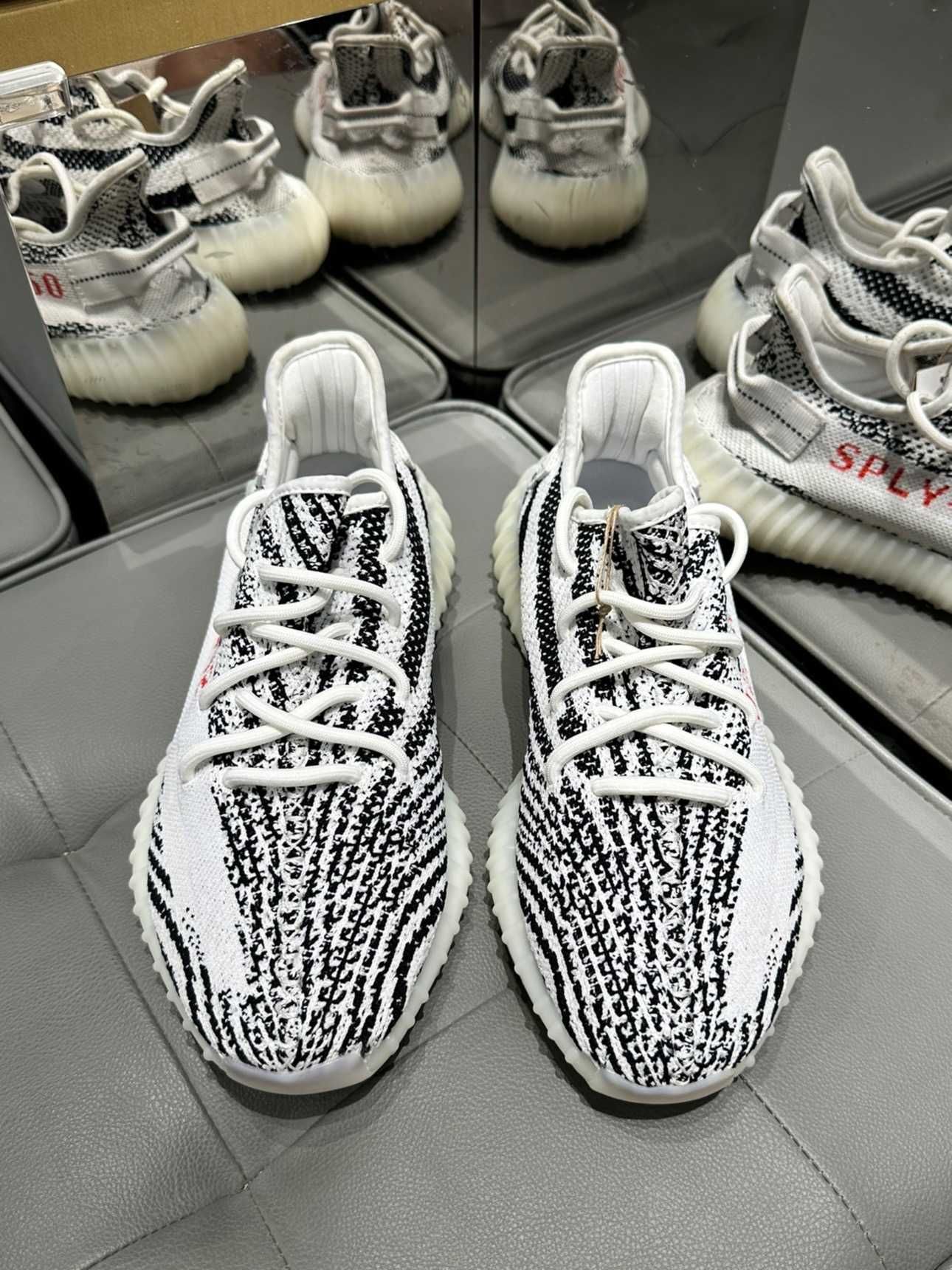 AdidasYeezyBoost350V2Zebra EU.41
