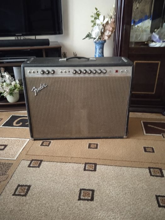 Комбік Fendеr,в нормальному стані,все працює