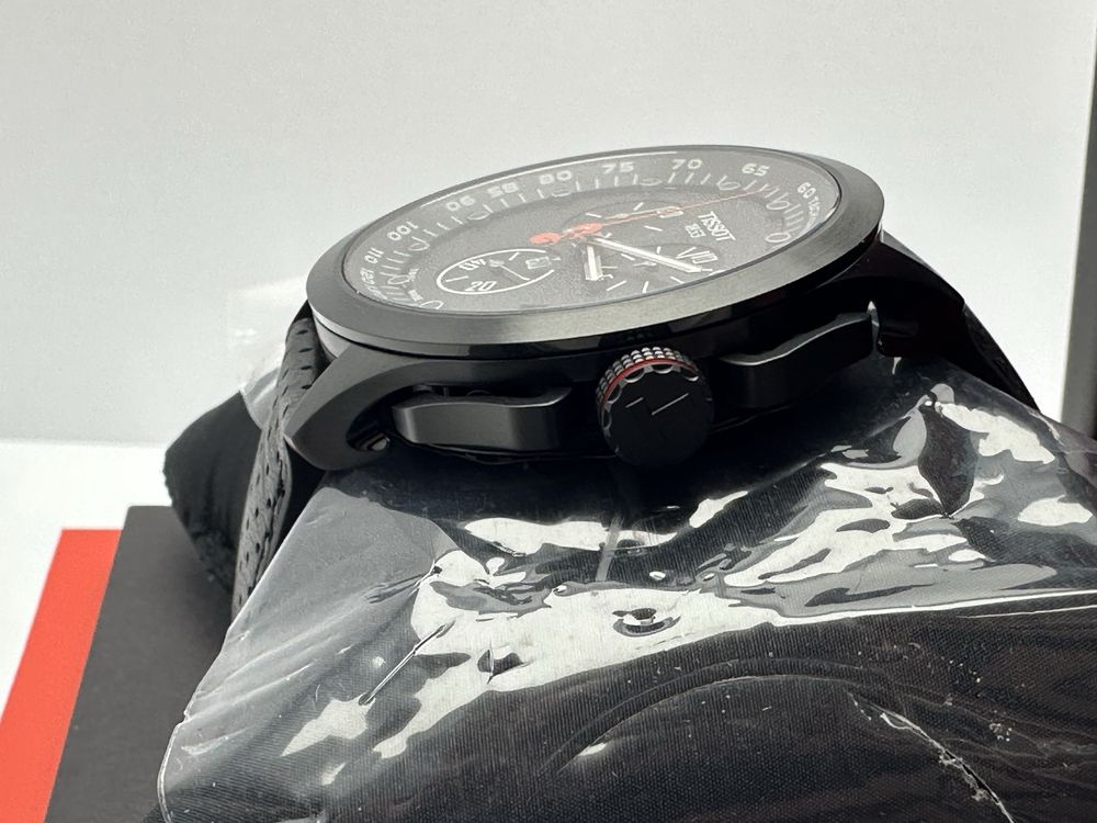 Tissot T-Race Cycling Vuelta 2022 Special Edition