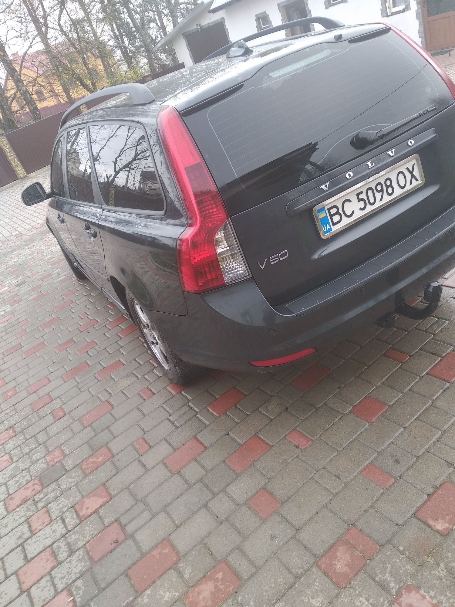 Volvo V50 2010 рік