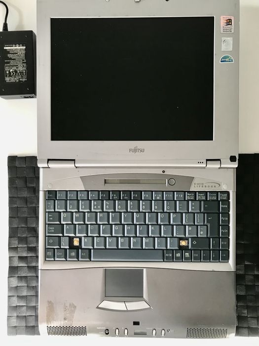 Laptop Fujitsu C4110 Lifebook (Boas Condições)