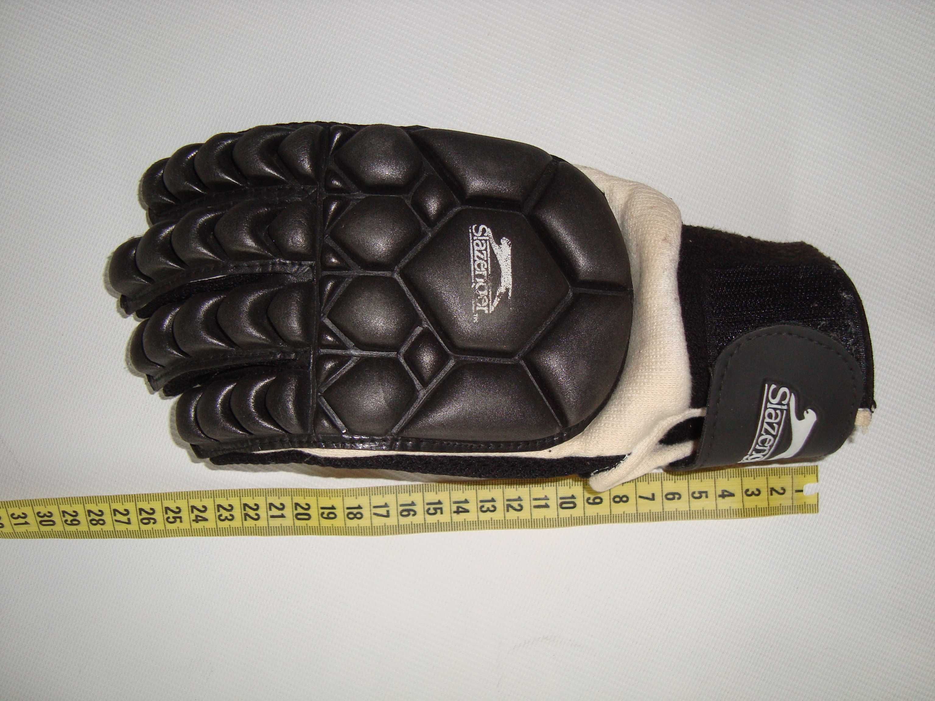 Перчатка для игры в хоккей на траве Slazenger Foam Hockey Glove S