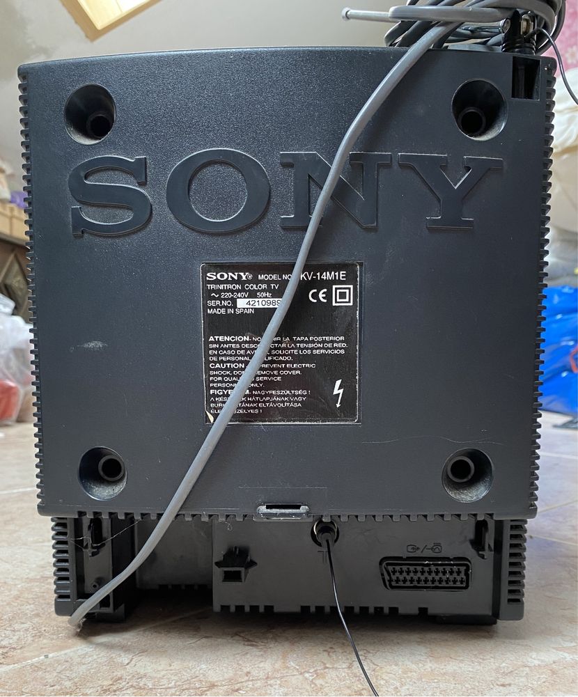 Tv Sony kv 14 M1 e tv mitsubishi CT25 M2EPM