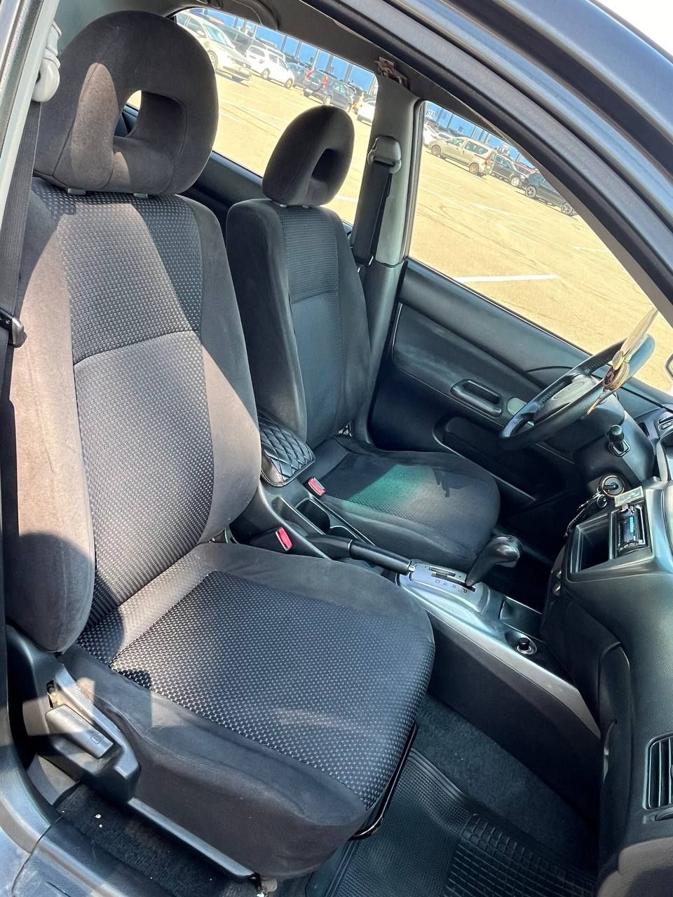 Mitsubishi lancer