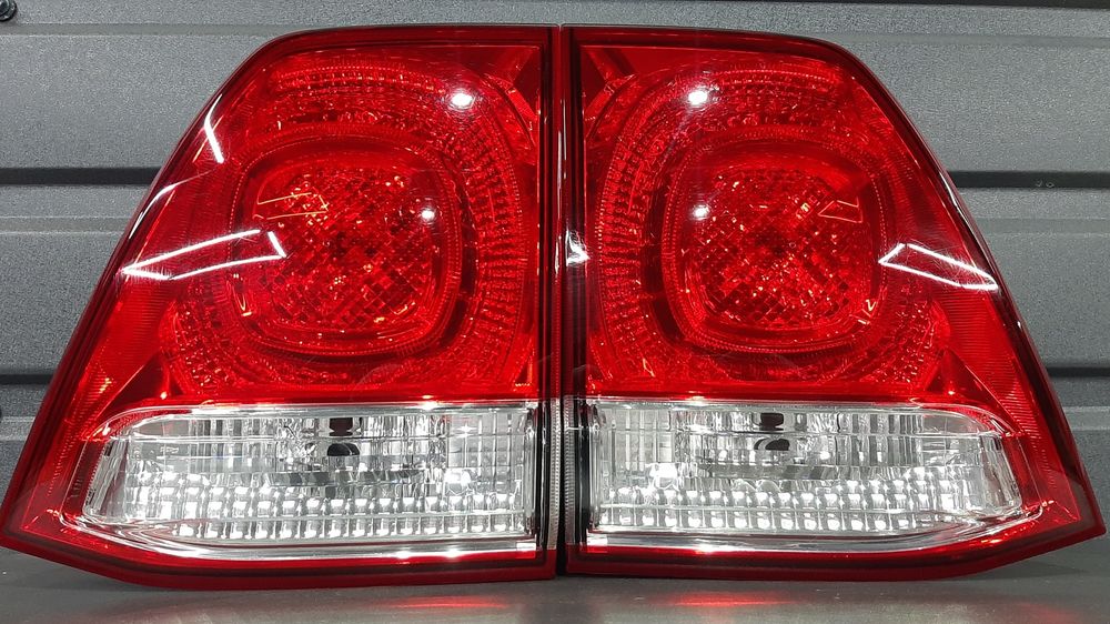 Фонари ліхтар стопы Toyota LC200