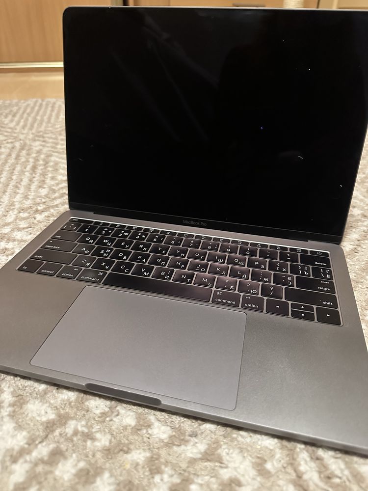 Apple Macbook Pro 2017 13”