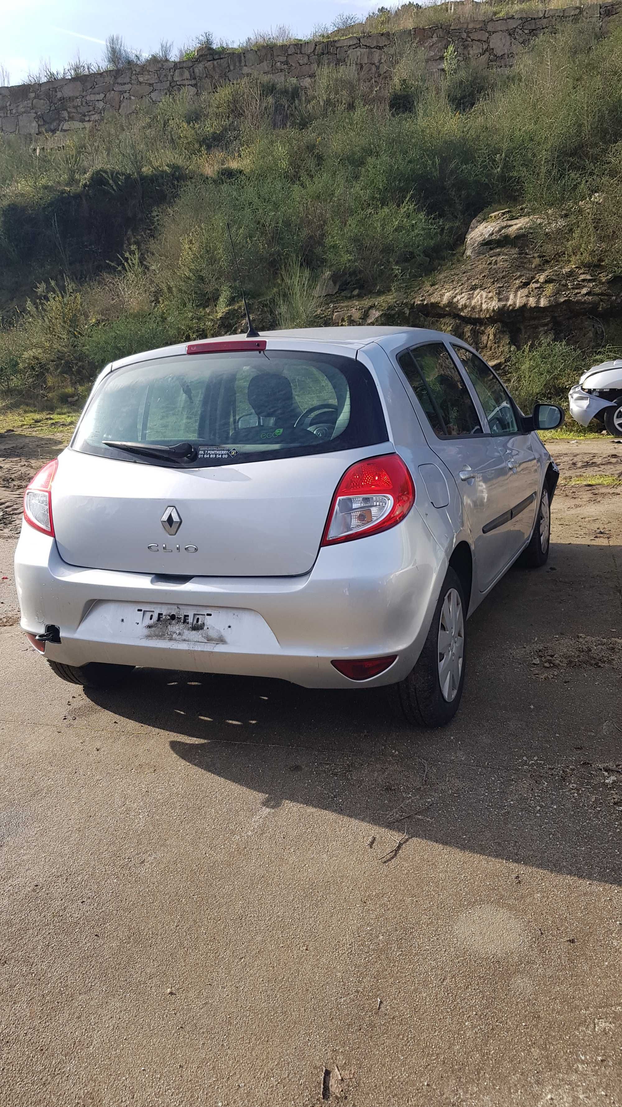 Renault clio 1.5 dci ano 2010