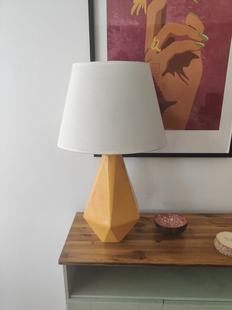 Candeeiro Amarelo - Area Store