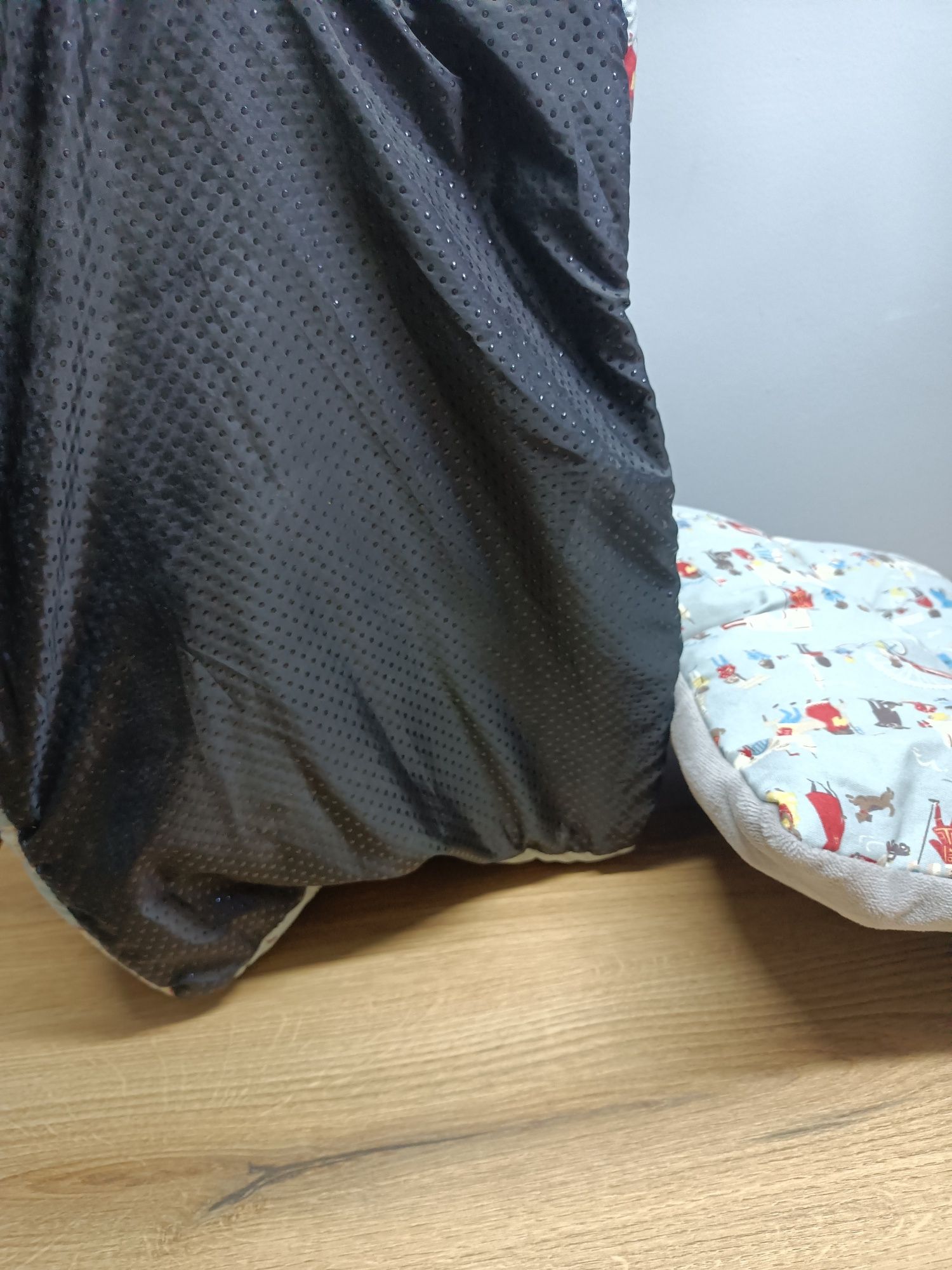 Iglo dla kota legowisko buda Cath Kidston London poduszka domek