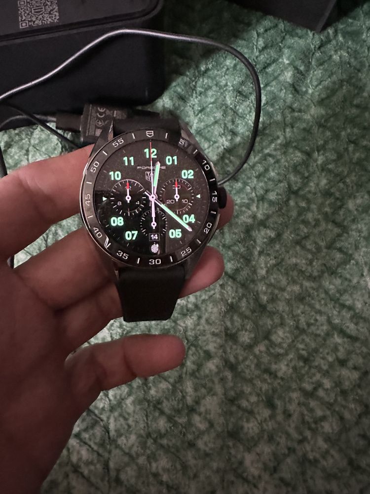 TAG HEUER Connected E4