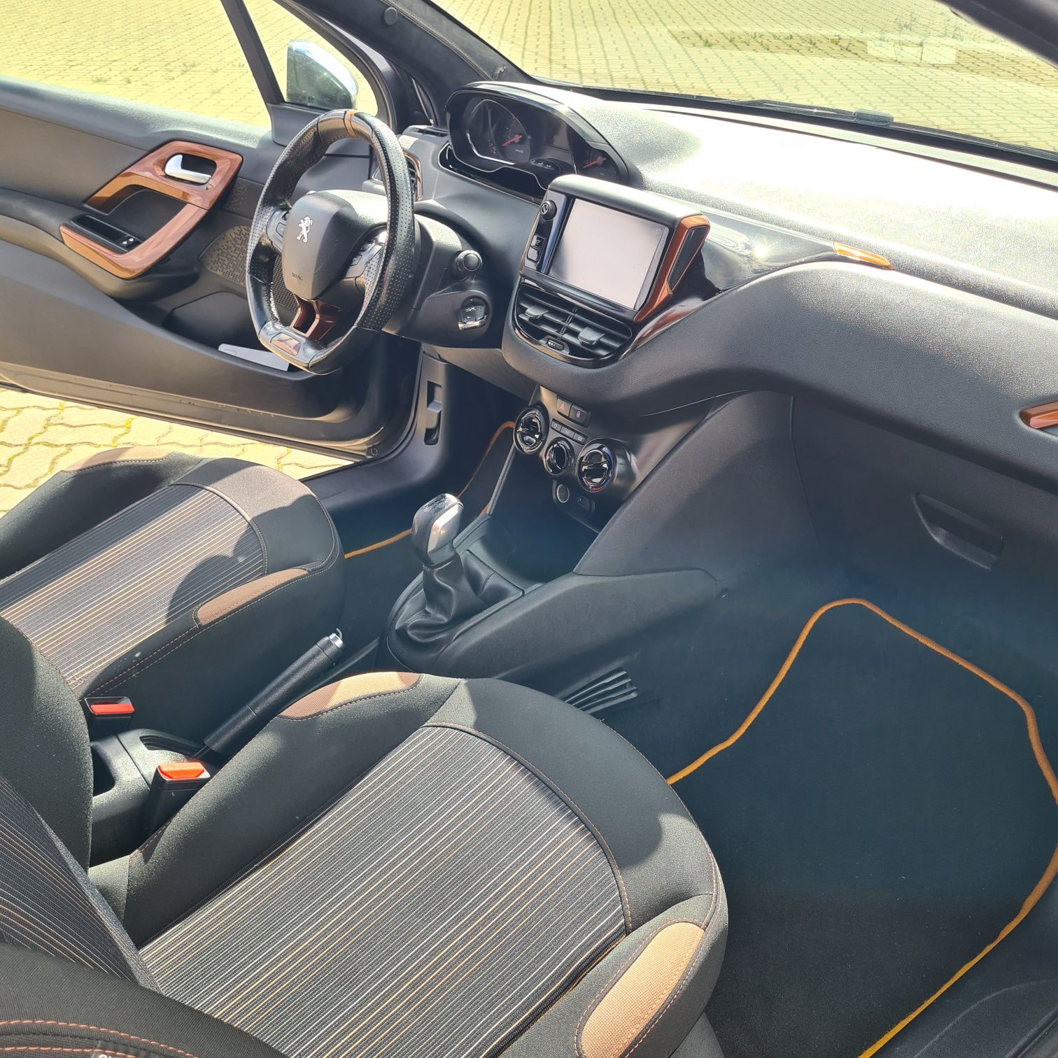Peugout 208 gt hdi jantes borbet ,molas ,edicao limitada lindo