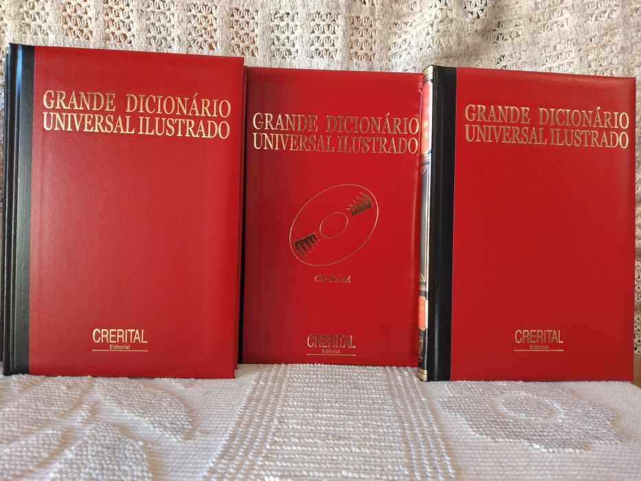Grande Dicionário Universal Ilustrado - 4 livros oferta estojo com cd