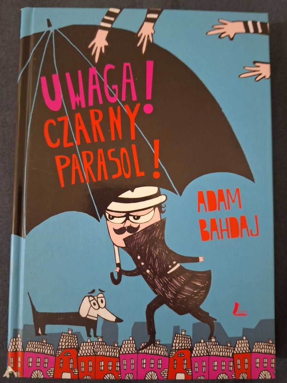 Uwaga! Czarny parasol!