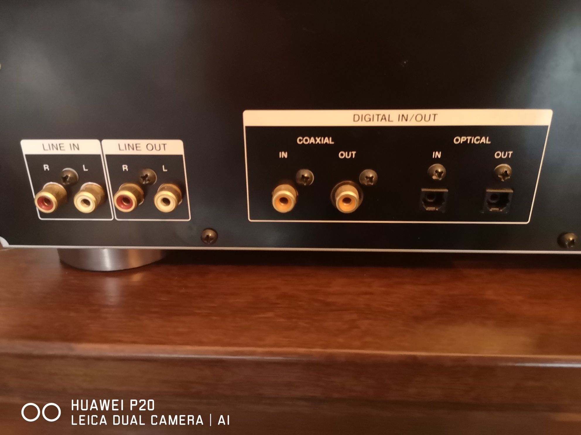 Sony dat 59ES Magnetofon bez boczków drewnianych.