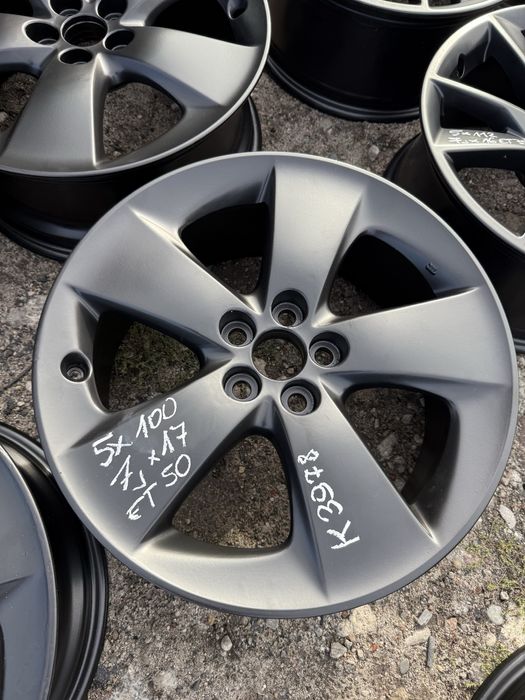 Felgi aluminiowe 5x100 17x7j et50 Toyota Avensis Prius