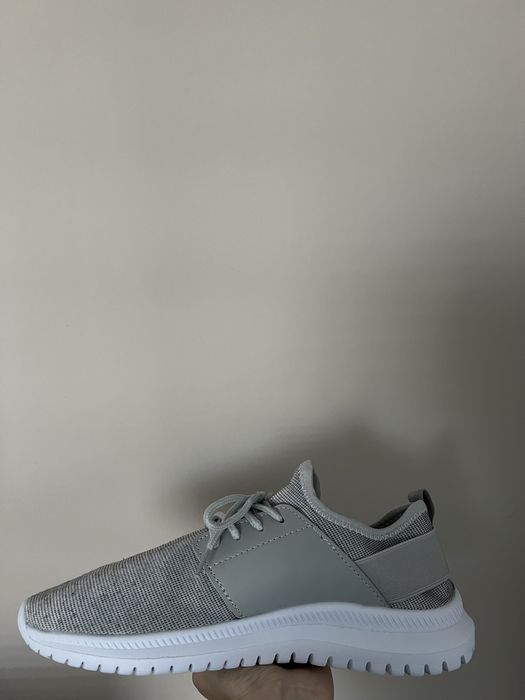 buty sportowe z siateczki szaro-białe 41