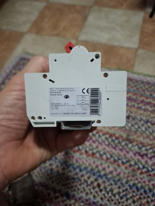 Трехфазный счетчик с автоматом в щитке