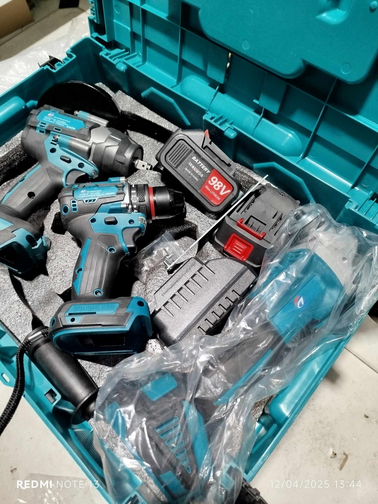 Kit 3 máquinas motor brushless c/2 baterias 98v compatíveis com makita
