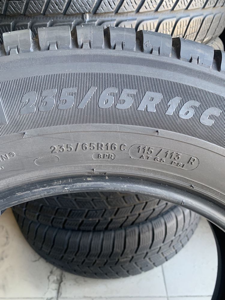 Комплект літніх шин 235/65/16с 115/113R Michelin AGILIS
