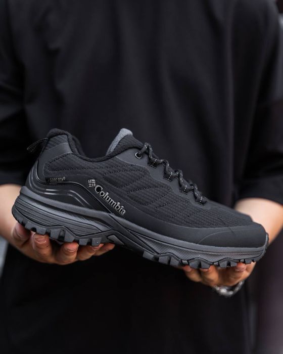 Columbia Gore-Tex Total Black