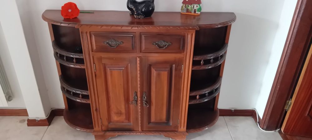 Vendo sapateira modelo antigo sem uso