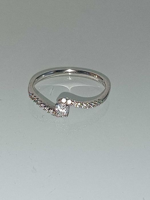 Кільце "Хвиля" з розсипом каміння, медсталь з pодієм, Xuping