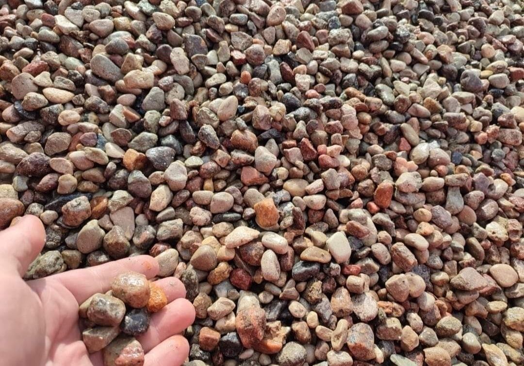 Żwir kamień ozdobny otoczak piasek podsypka czarnoziem mała wywrotka