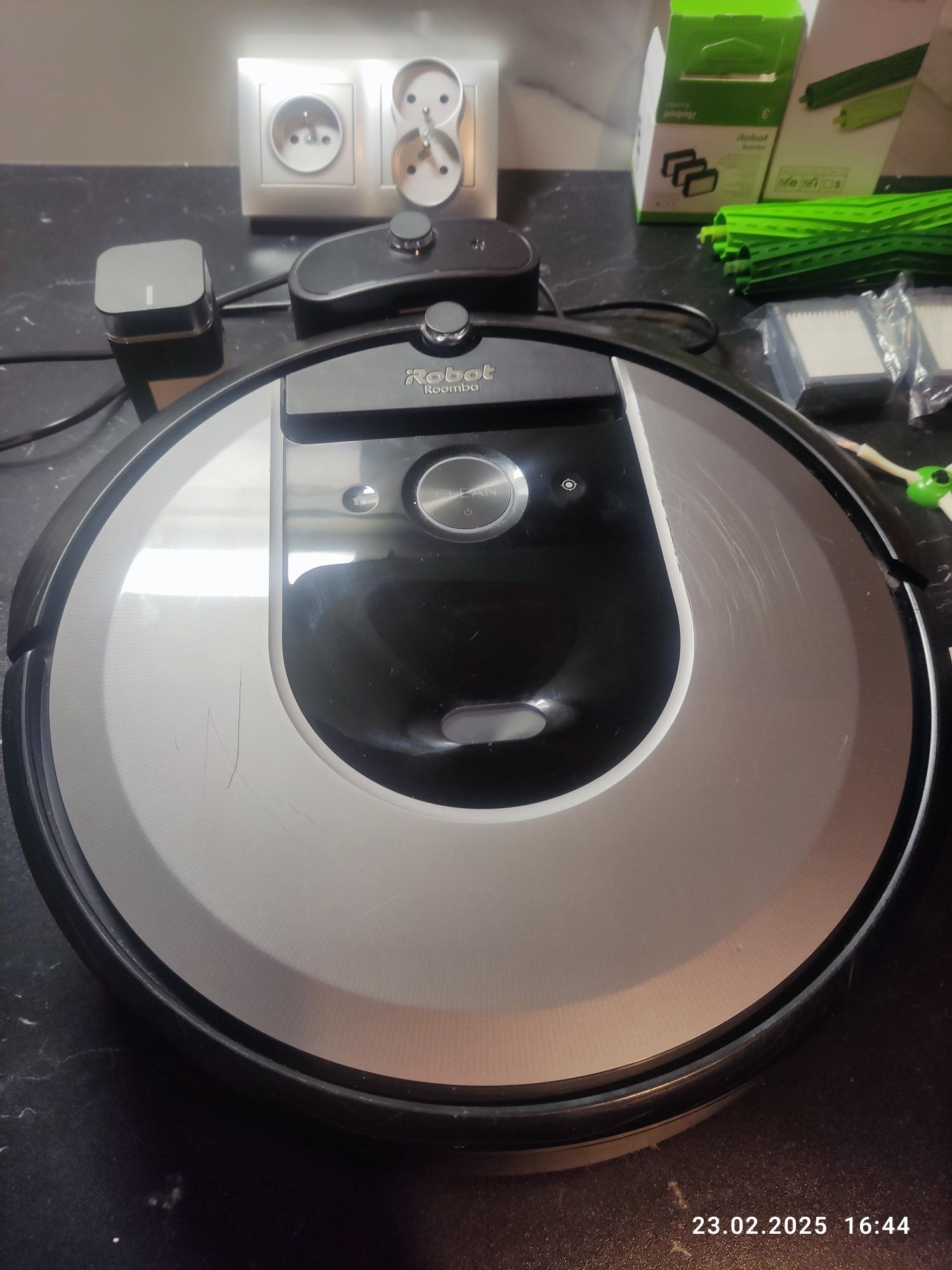 irobot Roomba i7