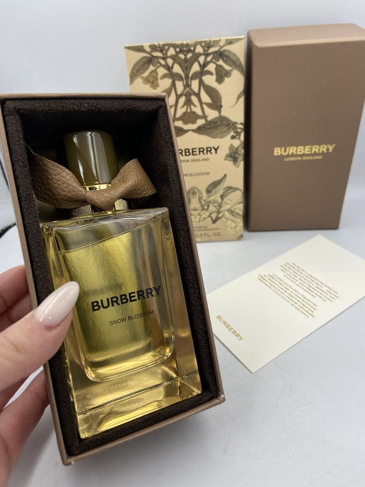 Burberry London England Show Blossom Новинка 2023