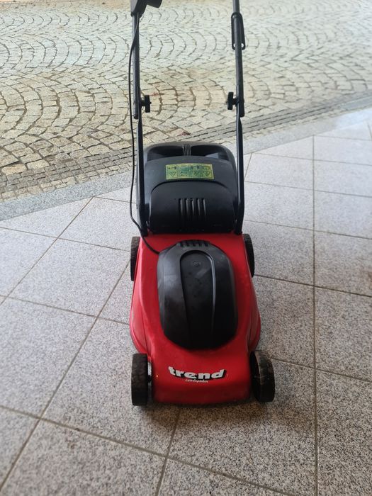 Corta relva elétrico