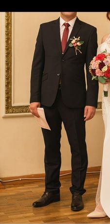 Мужской костюм ,свадебный костюм ,костюм на выпускной